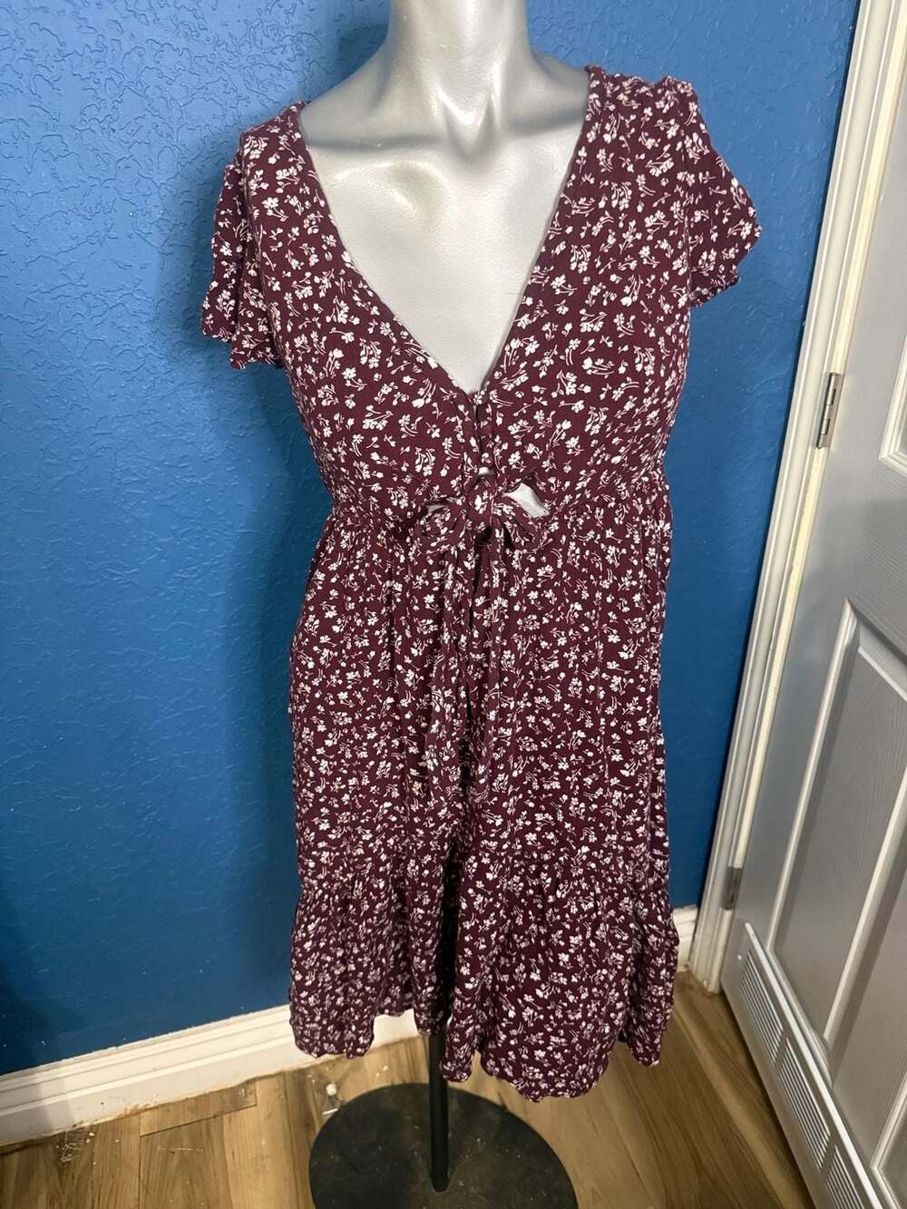 Abercrombie & Fitch XS Burgundy Floral Midi Dress Tie Front Cutout Ruffle